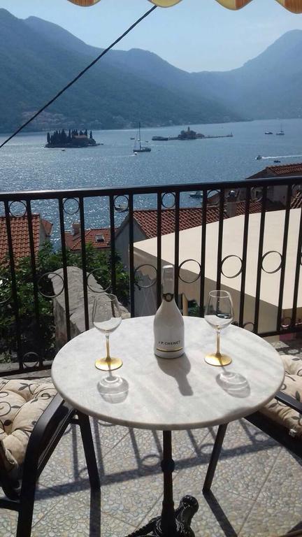 Bella Vista Zmukic Apartment Perast Luaran gambar