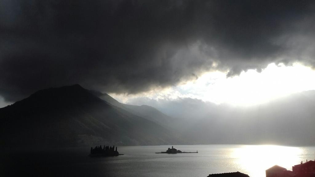 Bella Vista Zmukic Apartment Perast Luaran gambar